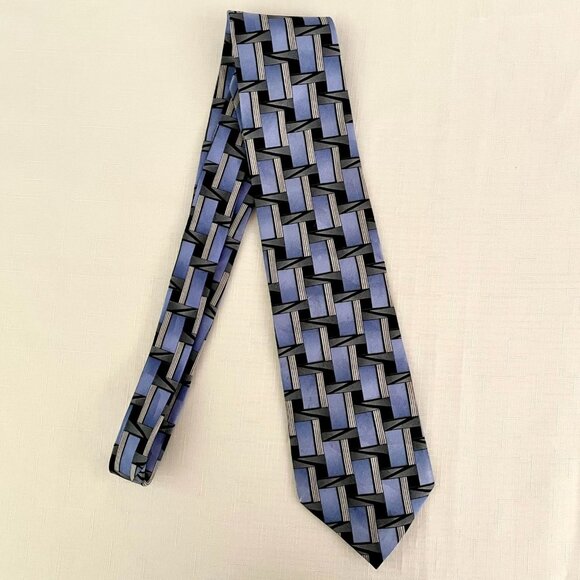 Geometric Blue Mens Necktie Tie 100% Silk Loop in Back 62 in Long x 4 in Wide - Picture 6 of 6